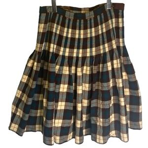 Vintage Wool Tartan Plaid Midi Pleaded Skirt Canadian Made Size L